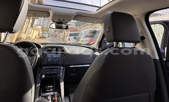 Dieundeu Imported Jaguar F-Pace Bleu de nuit Auto in Dakar in Dakar Dieundeu Imported Jaguar F-Pace Bleu de nuit Auto in Dakar in Dakar