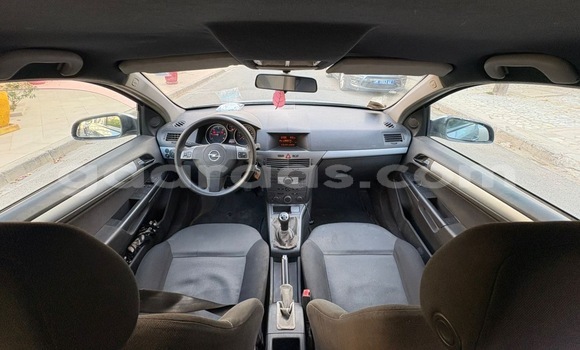 Dieundeu Occasion Opel Astra Beige Auto in Dakar in Dakar Dieundeu Occasion Opel Astra Beige Auto in Dakar in Dakar