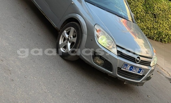 Acheter Occasion Voiture Opel Astra Beige à Dakar, Dakar Acheter Occasion Voiture Opel Astra Beige à Dakar, Dakar
