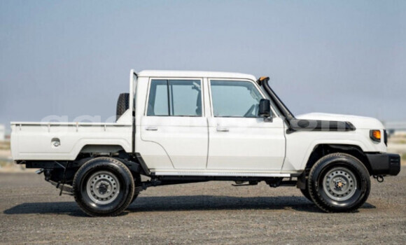 Dieundeu Occasion Toyota Land Cruiser White Auto in Dakar in Dakar Dieundeu Occasion Toyota Land Cruiser White Auto in Dakar in Dakar