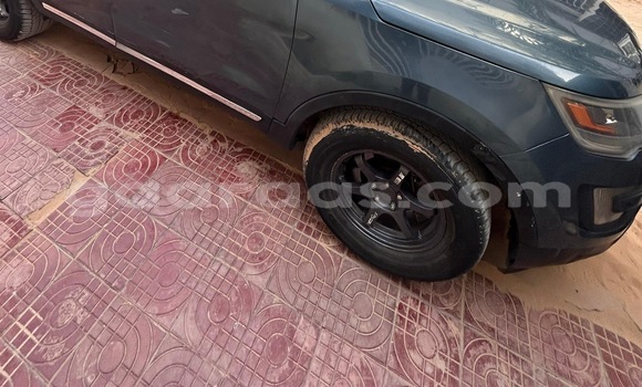 Acheter Occasion Voiture Ford Explorer Bleu à Dakar, Dakar Acheter Occasion Voiture Ford Explorer Bleu à Dakar, Dakar