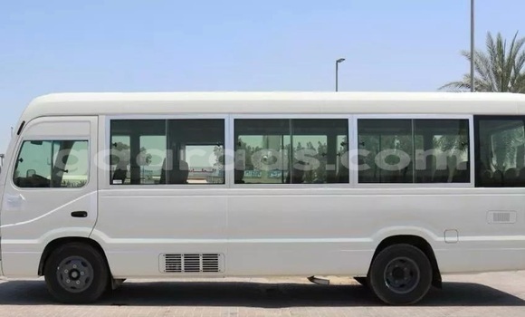 Dieundeu Occasion Toyota Coaster White Auto in Dakar in Dakar Dieundeu Occasion Toyota Coaster White Auto in Dakar in Dakar
