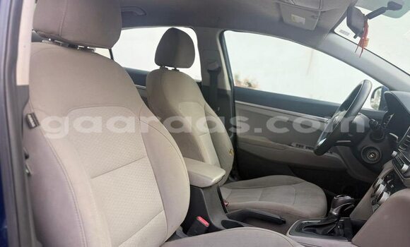 Acheter Occasion Voiture Hyundai Elantra Noir à Dakar, Dakar Acheter Occasion Voiture Hyundai Elantra Noir à Dakar, Dakar