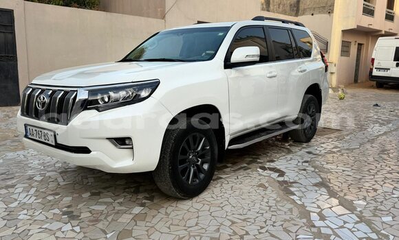 Acheter Occasion Voiture Toyota Prado Blanc à Dakar, Dakar Acheter Occasion Voiture Toyota Prado Blanc à Dakar, Dakar