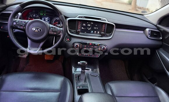 Acheter Occasion Voiture Kia Sorento Noir à Dakar, Dakar Acheter Occasion Voiture Kia Sorento Noir à Dakar, Dakar
