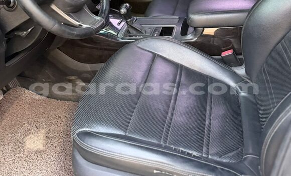 Acheter Occasion Voiture Kia Sorento Noir à Dakar, Dakar Acheter Occasion Voiture Kia Sorento Noir à Dakar, Dakar