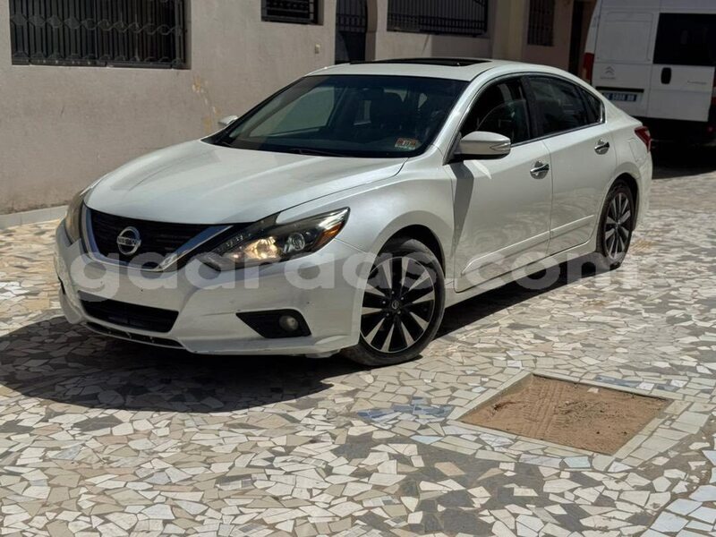 Big with watermark nissan altima dakar dakar 33342