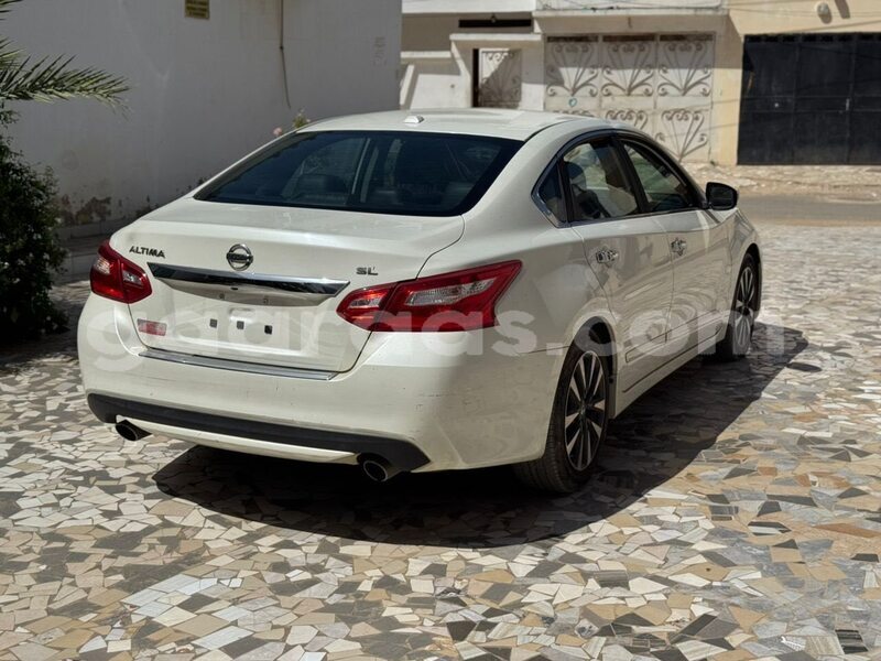 Big with watermark nissan altima dakar dakar 33342