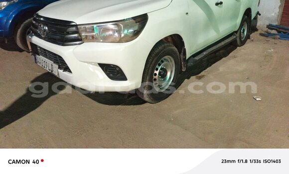 Acheter Occasion Voiture Toyota Hilux Blanc à Dakar, Dakar