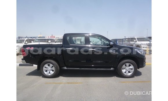 Acheter Import Voiture Toyota Hilux Noir à Import - Dubai, Dakar Acheter Import Voiture Toyota Hilux Noir à Import - Dubai, Dakar