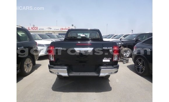 Acheter Import Voiture Toyota Hilux Noir à Import - Dubai, Dakar Acheter Import Voiture Toyota Hilux Noir à Import - Dubai, Dakar