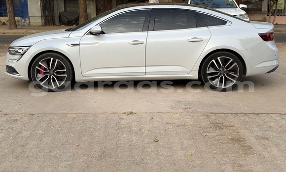 Acheter Neuf Voiture Renault Samsung Sm6 Gris à Dakar, Dakar Acheter Neuf Voiture Renault Samsung Sm6 Gris à Dakar, Dakar