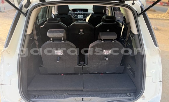 Dieundeu Occasion Citroen C4picasso White Auto in Dakar in Dakar Dieundeu Occasion Citroen C4picasso White Auto in Dakar in Dakar