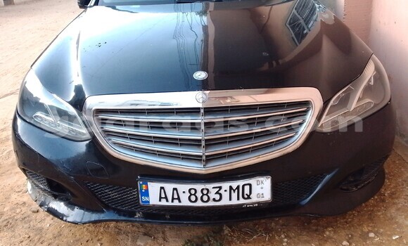 Acheter Occasion Voiture Mercedes‒Benz E–Class Noir à Thiès, Région de Thiès