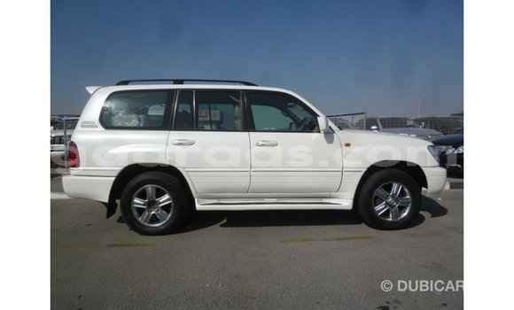 Acheter Import Utilitaire Toyota Land Cruiser Blanc à Import - Dubai, Dakar Acheter Import Utilitaire Toyota Land Cruiser Blanc à Import - Dubai, Dakar