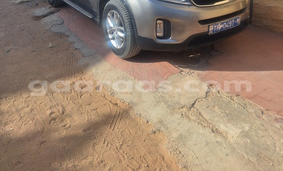 Acheter Occasion Voiture Kia Sorento Gris métallisé à Mbour, Thies