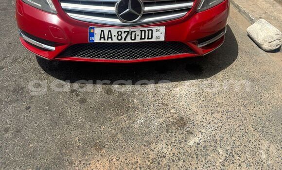 Acheter Occasion Voiture Mercedes-Benz C-Classe Rouge à Dakar, Dakar