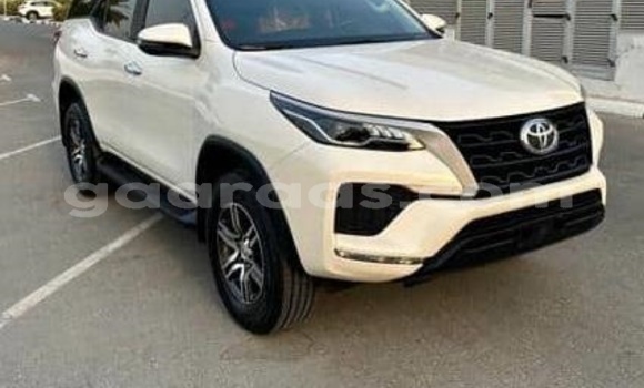 Dieundeu Occasion Toyota Fortuner White Auto in Dakar in Dakar