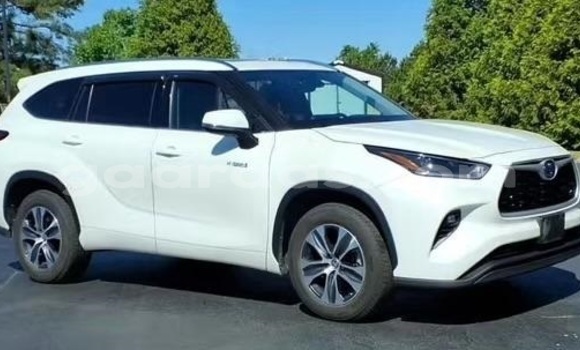 Dieundeu Occasion Toyota Highlander White Auto in Dakar in Dakar Dieundeu Occasion Toyota Highlander White Auto in Dakar in Dakar