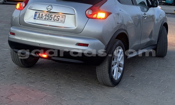Buy Used Nissan Juke Silver Car in Dakar in Dakar Buy Used Nissan Juke Silver Car in Dakar in Dakar