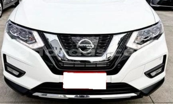 Buy Used Nissan X–Trail White Car in Dakar in Dakar Buy Used Nissan X–Trail White Car in Dakar in Dakar