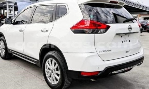 Buy Used Nissan X–Trail White Car in Dakar in Dakar Buy Used Nissan X–Trail White Car in Dakar in Dakar
