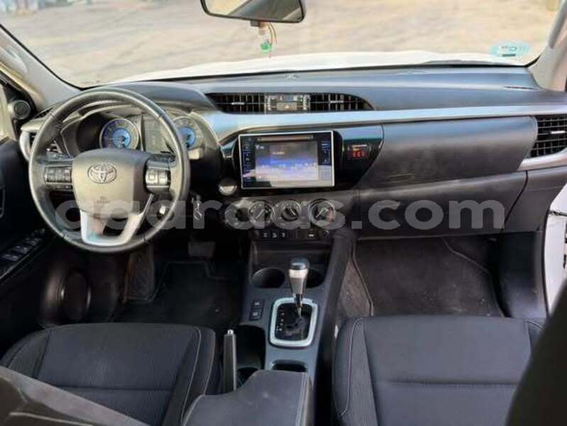 Big with watermark toyota hilux dakar dakar 33447
