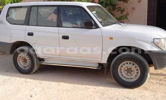 Acheter Occasion Voiture Toyota Land Cruiser Prado Blanc à Thiès, Région de Thiès