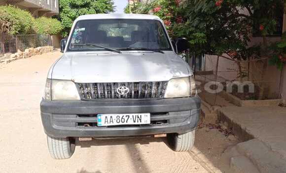Acheter Occasion Voiture Toyota Land Cruiser Prado Blanc à Thiès, Région de Thiès Acheter Occasion Voiture Toyota Land Cruiser Prado Blanc à Thiès, Région de Thiès
