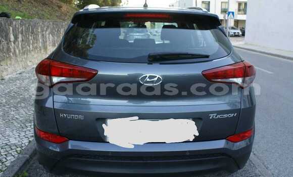 Buy Used Hyundai Tucson Silver Car in Gossas in Fatick Buy Used Hyundai Tucson Silver Car in Gossas in Fatick