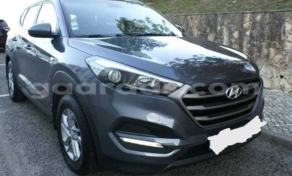 Buy Used Hyundai Tucson Silver Car in Gossas in Fatick Buy Used Hyundai Tucson Silver Car in Gossas in Fatick