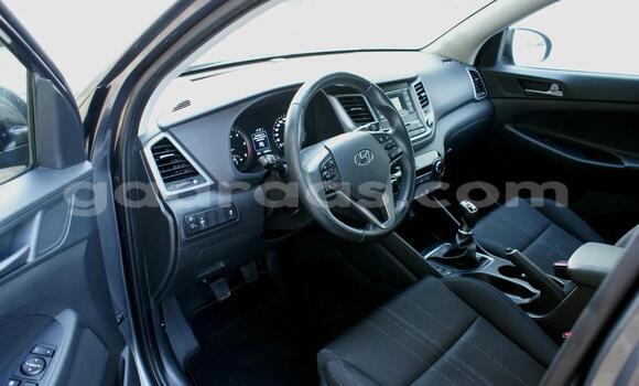 Buy Used Hyundai Tucson Silver Car in Gossas in Fatick Buy Used Hyundai Tucson Silver Car in Gossas in Fatick