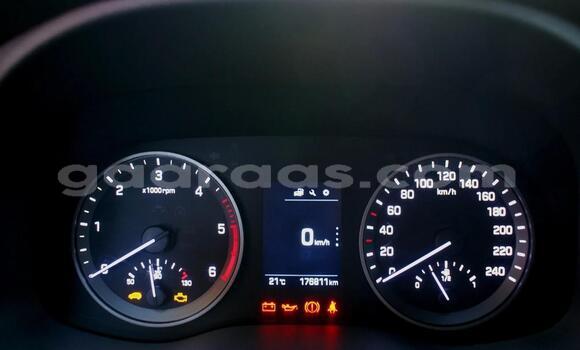 Buy Used Hyundai Tucson Silver Car in Gossas in Fatick Buy Used Hyundai Tucson Silver Car in Gossas in Fatick