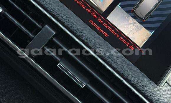Buy Used Peugeot 3008 White Car in Dakar in Dakar Buy Used Peugeot 3008 White Car in Dakar in Dakar
