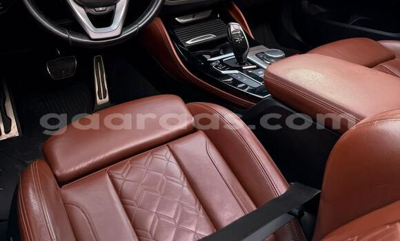 Acheter Occasion Voiture BMW X4 Or métallique à Dakar, Dakar Acheter Occasion Voiture BMW X4 Or métallique à Dakar, Dakar