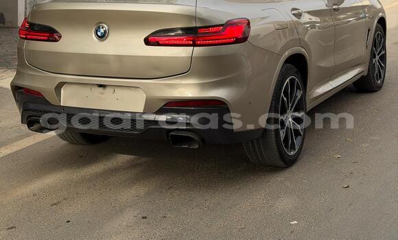 Acheter Occasion Voiture BMW X4 Or métallique à Dakar, Dakar Acheter Occasion Voiture BMW X4 Or métallique à Dakar, Dakar