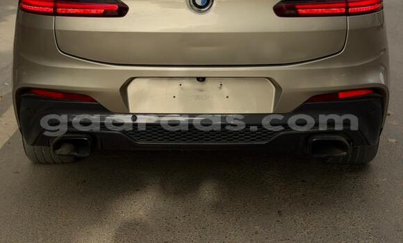 Acheter Occasion Voiture BMW X4 Or métallique à Dakar, Dakar Acheter Occasion Voiture BMW X4 Or métallique à Dakar, Dakar