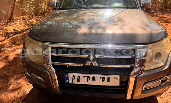 Acheter Occasion Voiture Mitsubishi Pajero Beige à Dakar, Dakar Acheter Occasion Voiture Mitsubishi Pajero Beige à Dakar, Dakar