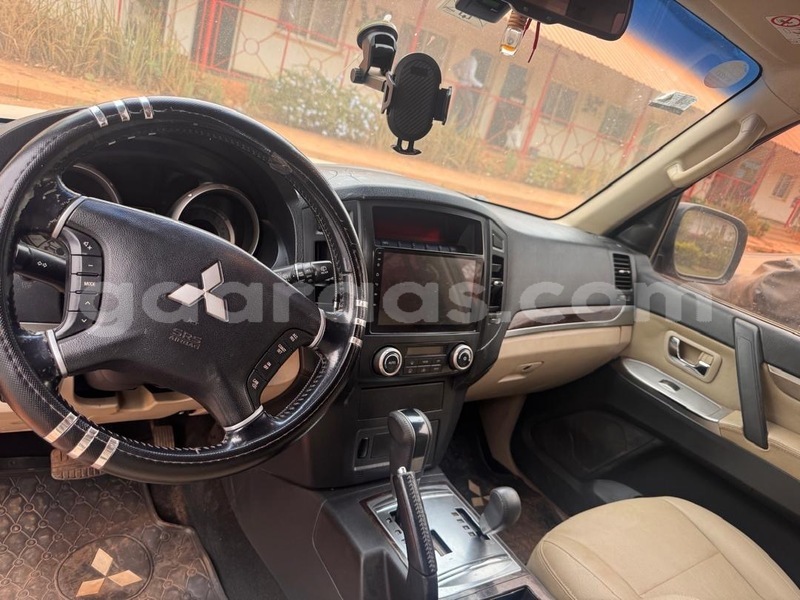 Big with watermark mitsubishi pajero dakar dakar 33487