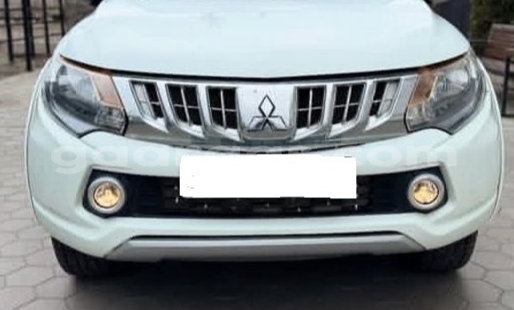 Acheter Occasion Voiture Mitsubishi L200 White à Dakar, Dakar