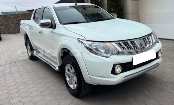 Acheter Occasion Voiture Mitsubishi L200 White à Dakar, Dakar Acheter Occasion Voiture Mitsubishi L200 White à Dakar, Dakar