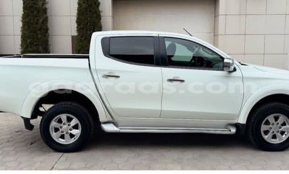 Acheter Occasion Voiture Mitsubishi L200 White à Dakar, Dakar Acheter Occasion Voiture Mitsubishi L200 White à Dakar, Dakar