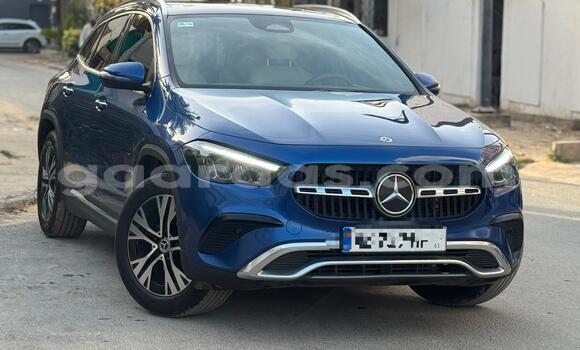 Acheter Neuf Voiture Mercedes-Benz C-Classe Bleu à Dakar, Dakar Acheter Neuf Voiture Mercedes-Benz C-Classe Bleu à Dakar, Dakar