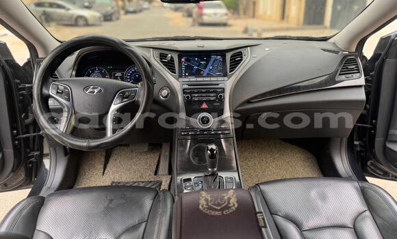Acheter Neuf Voiture Hyundai Grandeur Noir à Dakar, Dakar Acheter Neuf Voiture Hyundai Grandeur Noir à Dakar, Dakar