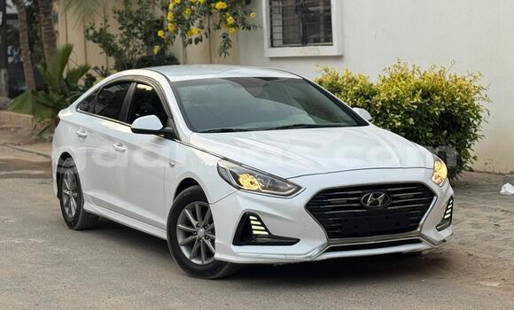 Acheter Neuf Voiture Hyundai Sonata Blanc à Dakar, Dakar Acheter Neuf Voiture Hyundai Sonata Blanc à Dakar, Dakar