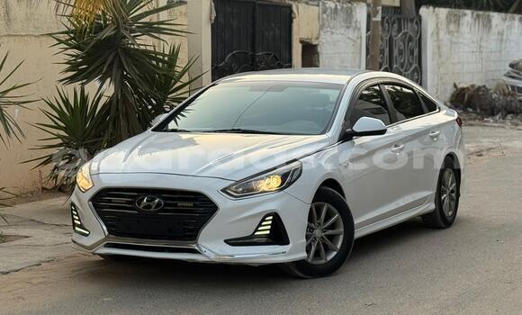 Acheter Neuf Voiture Hyundai Sonata Blanc à Dakar, Dakar Acheter Neuf Voiture Hyundai Sonata Blanc à Dakar, Dakar