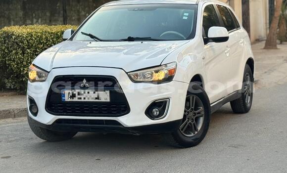 Acheter Occasion Voiture Mitsubishi RVR Blanc à Dakar, Dakar Acheter Occasion Voiture Mitsubishi RVR Blanc à Dakar, Dakar