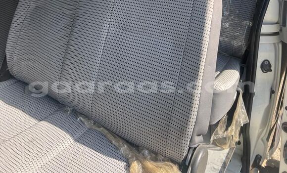 Acheter Neuf Voiture Toyota Hiace Blanc à Dakar, Dakar Acheter Neuf Voiture Toyota Hiace Blanc à Dakar, Dakar