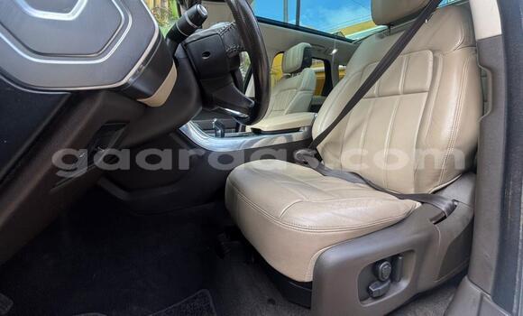 Dieundeu Beess Land Rover Range Rover Sport White Auto in Dakar in Dakar Dieundeu Beess Land Rover Range Rover Sport White Auto in Dakar in Dakar