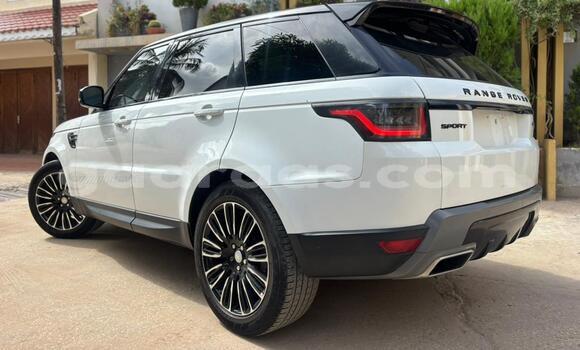 Dieundeu Beess Land Rover Range Rover Sport White Auto in Dakar in Dakar Dieundeu Beess Land Rover Range Rover Sport White Auto in Dakar in Dakar